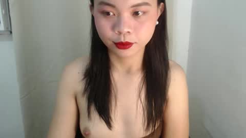 nathalie online show from March 2026 04:56:01 PM