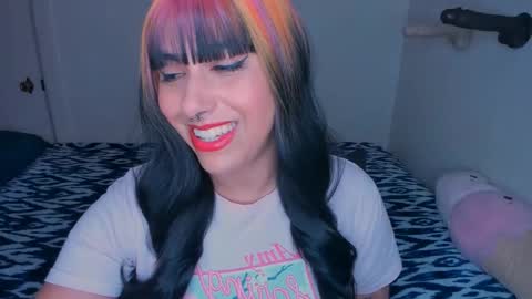 Snapshot of xocurvyrae chatting on December 2024 02:33:01 PM Rae online show from December 2024 02:33:01 PM