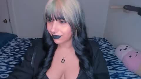 Snapshot of xocurvyrae chatting on January 2025 09:13:01 AM Rae online show from January 2025 09:13:01 AM