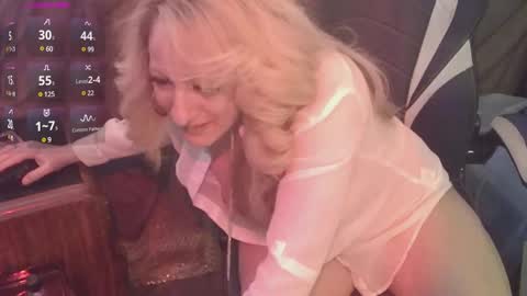 Snapshot of xoxo_chloechance_xoxo chatting on January 2025 04:58:02 AM Chloe online show from January 2025 04:58:02 AM