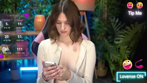 Snapshot of xoxo_molly chatting on November 2025 08:30:01 PM xoxo_molly online show from November 2025 08:30:01 PM