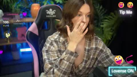 Snapshot of xoxo_molly chatting on November 2025 08:44:01 PM xoxo_molly online show from November 2025 08:44:01 PM