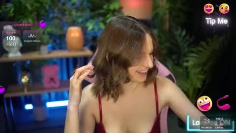 Snapshot of xoxo_molly chatting on November 2025 09:29:02 PM xoxo_molly online show from November 2025 09:29:02 PM