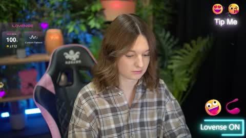 Snapshot of xoxo_molly chatting on November 2025 10:03:02 PM xoxo_molly online show from November 2025 10:03:02 PM