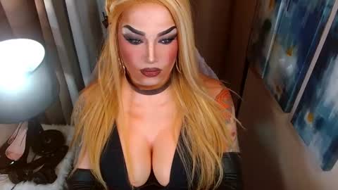 Cattaleya online show from December 2025 02:10:02 AM