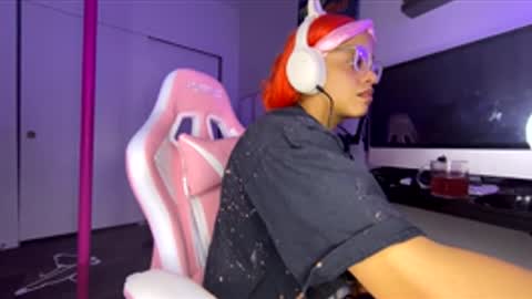 xStarGazingx online show from November 2025 07:09:01 AM