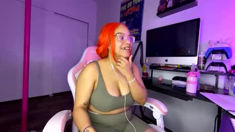 xStarGazingx online show from March 2026 05:13:02 AM