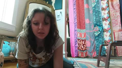 Snapshot of xsunsub chatting on March 2026 07:03:01 PM Sunny Daze online show from March 2026 07:03:01 PM
