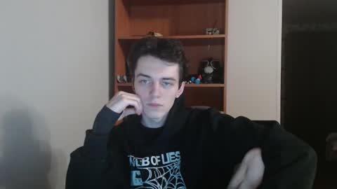 traqqq online show from November 2025 05:42:01 PM