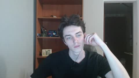 traqqq online show from November 2025 05:49:01 PM