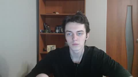 traqqq online show from December 2025 07:12:02 PM