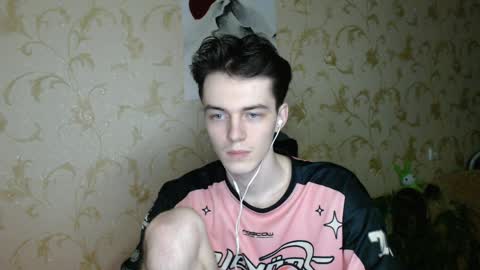 traqqq online show from April 2026 10:03:02 PM