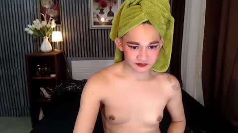 Snapshot of xtspetitehugecock chatting on May 2026 06:41:01 AM xtspetitehugecock online show from May 2026 06:41:01 AM