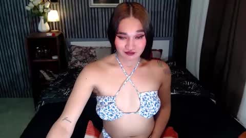 Snapshot of xtspetitehugecock chatting on May 2026 03:33:02 PM xtspetitehugecock online show from May 2026 03:33:02 PM