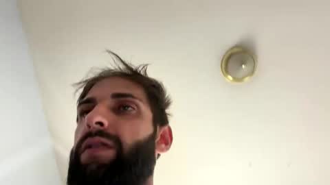 xundera online show from April 2026 10:52:01 PM