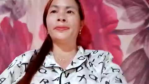 xuxulove00 online show from October 2025 04:45:01 AM