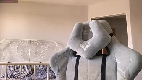 Lily online show from April 2026 11:21:01 AM