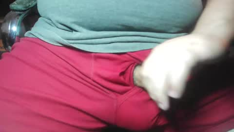 xxdadbod4ladiesxx online show from March 2026 05:30:01 PM