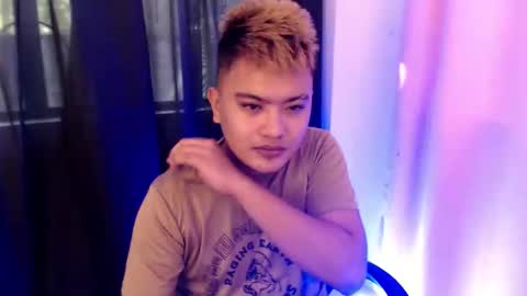 Loyd online show from November 2025 02:10:01 AM