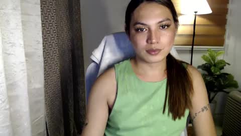 Snapshot of xxjulielovesyouxx chatting on December 2024 12:16:02 PM July online show from December 2024 12:16:02 PM