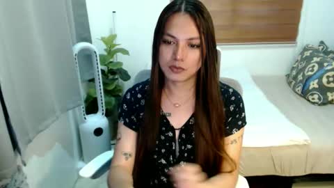 Snapshot of xxjulielovesyouxx chatting on October 2025 09:37:01 PM July online show from October 2025 09:37:01 PM