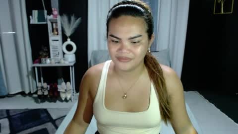 Kylie Smith online show from June 2026 08:53:01 AM