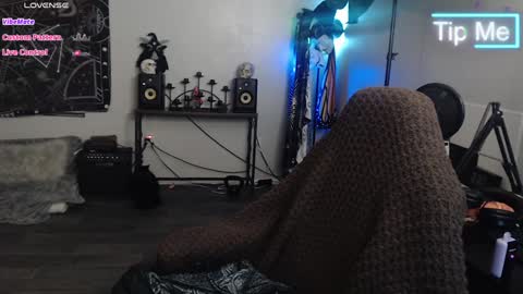 Lilith online show from February 2025 04:27:01 AM