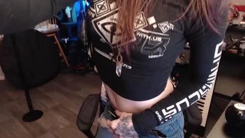 Lilith online show from October 2025 04:07:01 AM