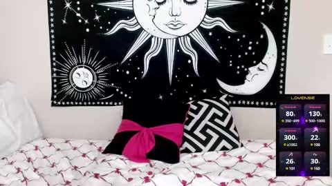 Snapshot of xxlittlemiss95xx chatting on March 2025 11:22:02 AM Natalie Jade online show from March 2025 11:22:02 AM