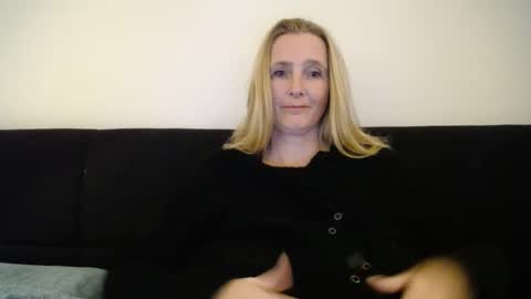 Nikkie online show from December 2024 07:36:01 PM