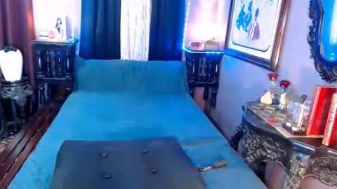 Snapshot of xxqueenofperfectionxx chatting on January 2025 10:43:02 PM urperfection kelly online show from January 2025 10:43:02 PM