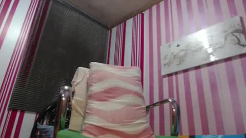 xxrowenatastycockforyouxx online show from February 2025 02:53:01 AM