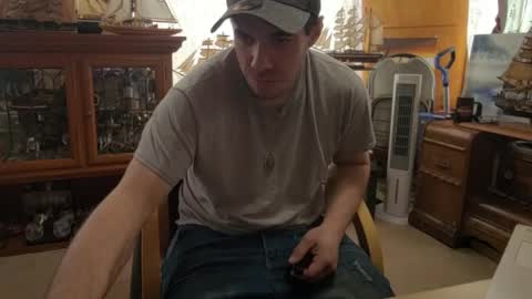 xxScubaStevexx online show from April 2026 06:16:02 PM