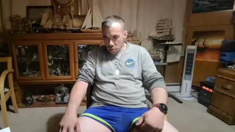 xxScubaStevexx online show from April 2026 06:47:02 AM