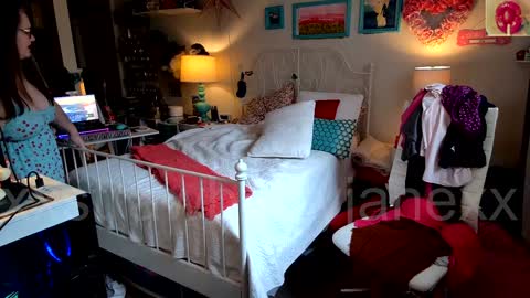 Strawberry Jane online show from January 2025 07:15:01 PM