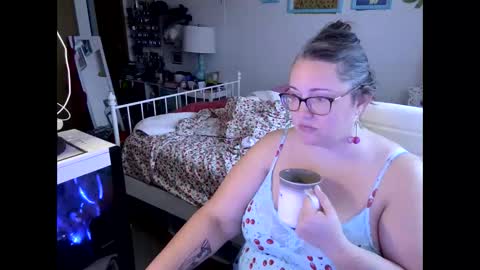 Strawberry Jane online show from March 2025 06:33:01 PM