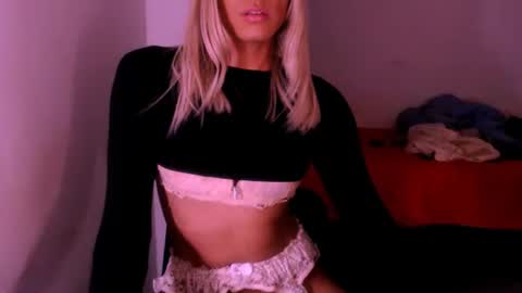 Snapshot of xxxanonymousloverxxx chatting on November 2025 07:19:02 AM Chiara online show from November 2025 07:19:02 AM