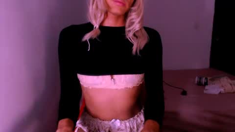 Snapshot of xxxanonymousloverxxx chatting on November 2025 06:11:02 AM Chiara online show from November 2025 06:11:02 AM