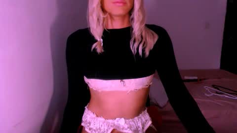 Snapshot of xxxanonymousloverxxx chatting on November 2025 06:17:02 AM Chiara online show from November 2025 06:17:02 AM