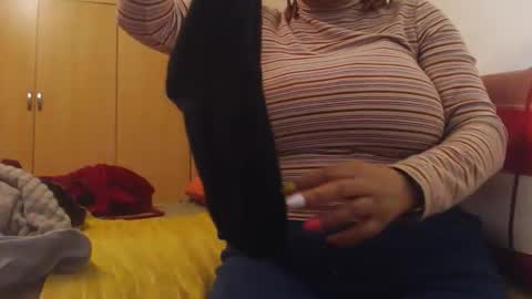 Snapshot of xxxbustybabe27x chatting on May 2026 05:29:02 PM Ayanda online show from May 2026 05:29:02 PM