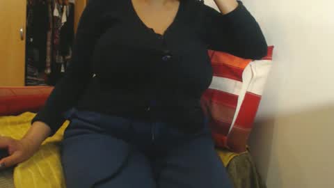 Snapshot of xxxbustybabe27x chatting on May 2026 01:10:02 PM Ayanda online show from May 2026 01:10:02 PM