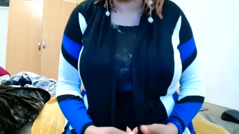 Snapshot of xxxbustybabe27x chatting on May 2026 03:51:01 PM Ayanda online show from May 2026 03:51:01 PM