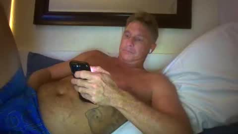 deeeeznutz online show from October 2025 08:00:01 AM