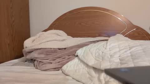 Snapshot of xxxfredmtlxxx chatting on January 2025 02:41:01 PM xxfredmtl18xx online show from January 2025 02:41:01 PM