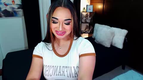 Snapshot of xxxgiganticoliviacummerxxx chatting on December 2024 06:10:01 PM OLIVIA online show from December 2024 06:10:01 PM