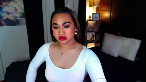 Snapshot of xxxgiganticoliviacummerxxx chatting on December 2024 03:54:02 PM OLIVIA online show from December 2024 03:54:02 PM