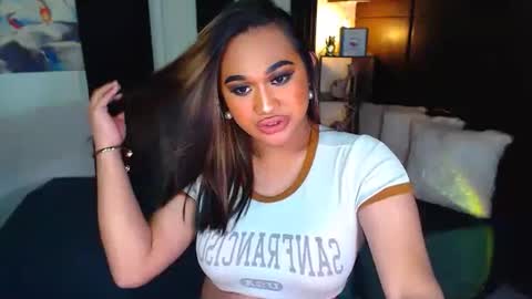 Snapshot of xxxgiganticoliviacummerxxx chatting on December 2024 07:18:02 PM OLIVIA online show from December 2024 07:18:02 PM