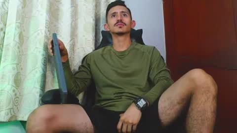 Snapshot of xxxhome_alonexxx chatting on June 2026 07:28:02 PM Kev online show from June 2026 07:28:02 PM