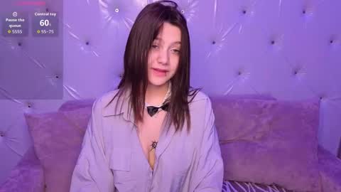 foxy online show from April 2026 05:29:01 AM