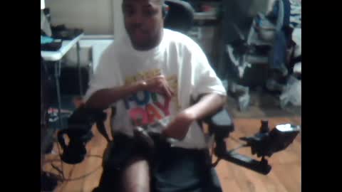 Snapshot of xxxonwheelz chatting on October 2025 01:25:02 AM xxxonwheelz online show from October 2025 01:25:02 AM